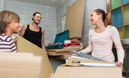 Moving van service planning a move near Knightsbridge streets
