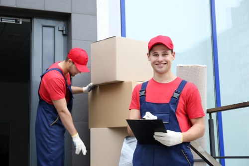 Professional movers preparing a residential relocation in Knightsbridge