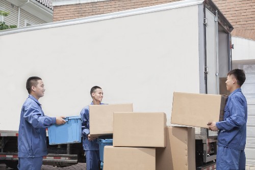 Careful packing of fragile household items for a Knightsbridge relocation