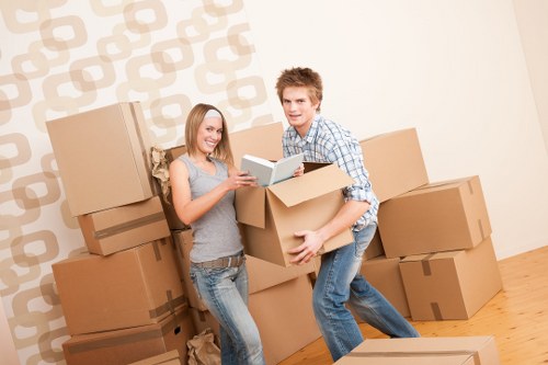 Preparation and packing support for a Knightsbridge man with a van booking